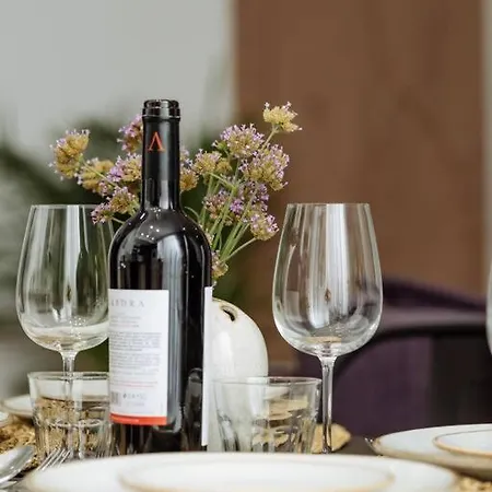 Apartament 1 - New Building & Parking