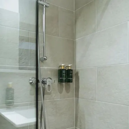 Appartamento 1 - New Building & Parking Bucarest