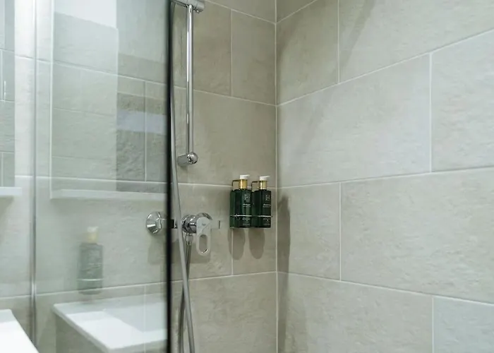 Apartament 1 - New Building & Parking Bucureşti