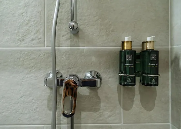 1 - New Building & Parking Bucureşti