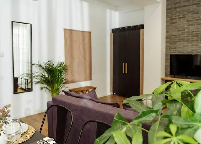 1 - New Building & Parking Apartament *